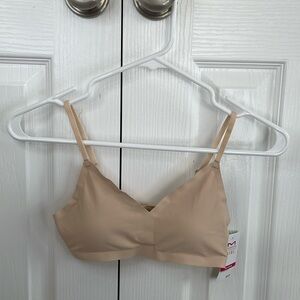 Maidenform (Girls) Bra with removable pads Size Large (New With Tags)
